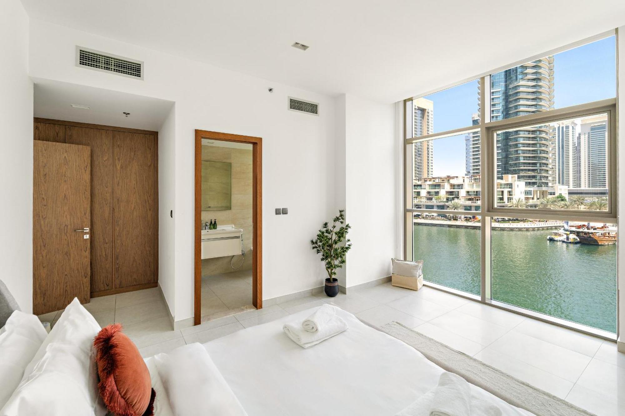 Vayk - Gorgeous Marina-front In Prime Location Dubai