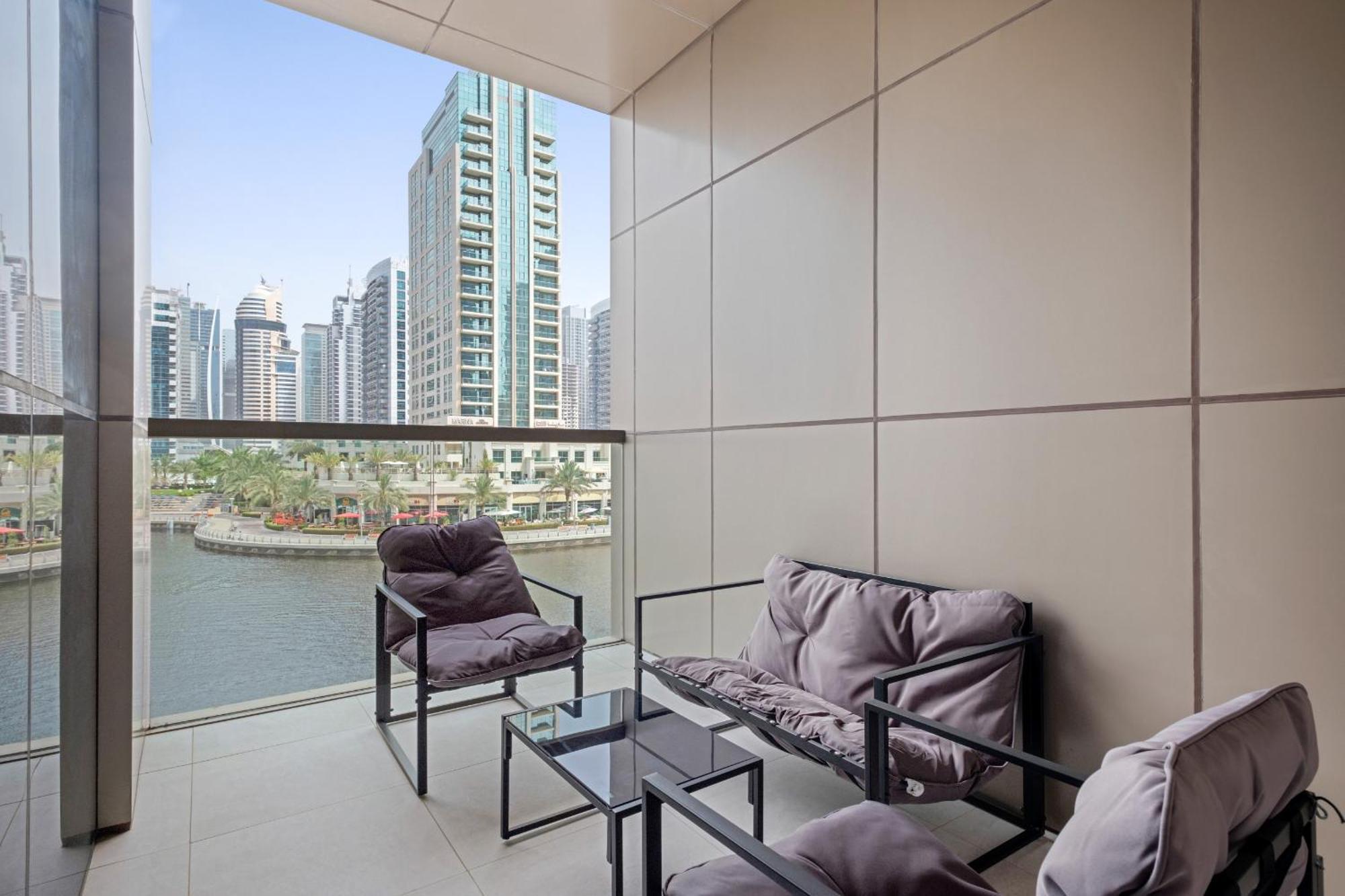 Apartment Vayk - Gorgeous Marina-front In Prime Location *